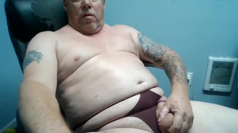 daddyinpanties online show from August 3, 2026, 10:02 pm