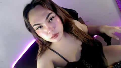 Fina Dwarf online show from June 18, 2026, 11:58 am