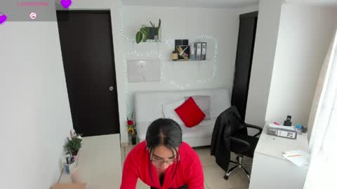 Snapshot of paulina_dossantos chatting on May 21, 2026, 6:37 pm paulina online show from May 21, 2026, 6:37 pm