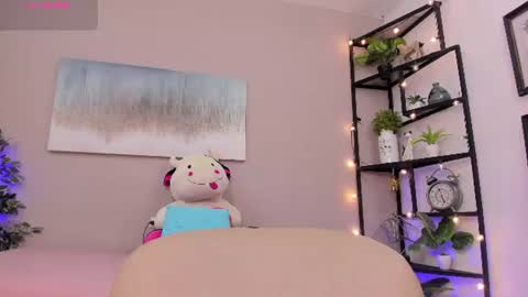 Briana online show from June 12, 2026, 12:48 pm