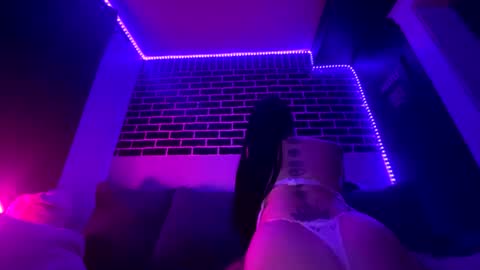 peachezncream666 online show from August 1, 2026, 7:51 am