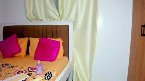 peachyyy online show from June 11, 2026, 2:53 am