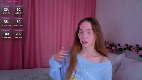 pearly_peach_ online show from July 17, 2026, 12:17 am