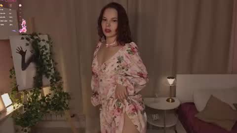 Floria online show from July 21, 2026, 8:55 pm