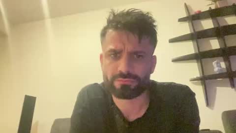 persianprince_13 online show from May 1, 2026, 4:06 am