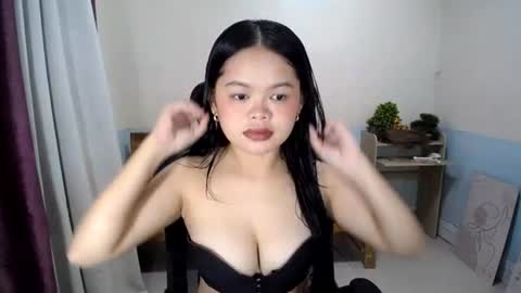 Snapshot of petite_angelxxx chatting on July 10, 2026, 10:07 am petite_angelxxx online show from July 10, 2026, 10:07 am