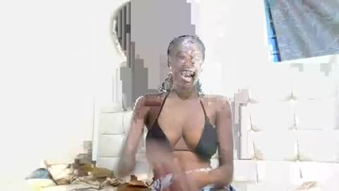 Snapshot of petiteblackjuicy chatting on July 9, 2026, 11:53 pm Amara online show from July 9, 2026, 11:53 pm