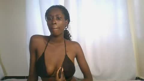 Snapshot of petiteblackjuicy chatting on July 13, 2026, 10:40 am Amara online show from July 13, 2026, 10:40 am