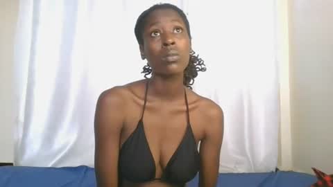 Snapshot of petiteblackjuicy chatting on July 15, 2026, 5:23 am Amara online show from July 15, 2026, 5:23 am