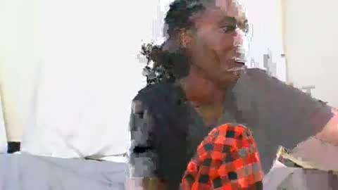 Snapshot of petiteblackjuicy chatting on August 1, 2026, 1:21 pm Amara online show from August 1, 2026, 1:21 pm