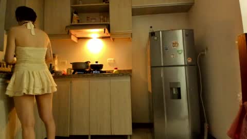 Snapshot of petitee_lunna chatting on June 19, 2026, 2:38 am Lunna online show from June 19, 2026, 2:38 am