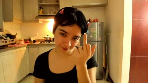 Snapshot of petitee_lunna chatting on July 2, 2026, 2:33 am Lunna online show from July 2, 2026, 2:33 am