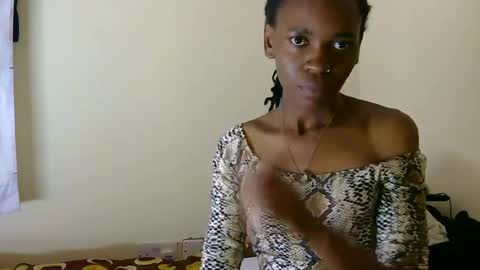 petitevixenn online show from August 4, 2026, 3:03 pm