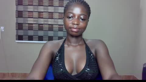 petitexxebony online show from June 4, 2026, 2:56 pm