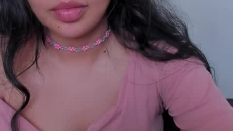 Snapshot of petitgirl_ chatting on May 26, 2026, 7:21 pm J A S S online show from May 26, 2026, 7:21 pm