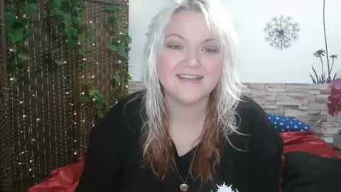 phatpcat73 online show from April 23, 2026, 9:52 am