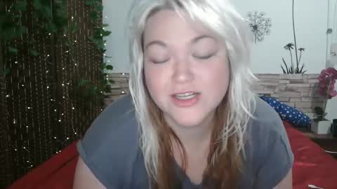 phatpcat73 online show from April 24, 2026, 6:32 pm
