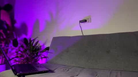 PHILLIP online show from May 13, 2026, 2:31 am