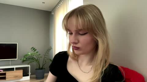 Kristie online show from June 16, 2026, 11:40 pm