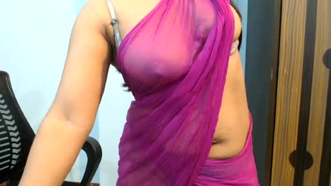 Sayra online show from June 18, 2026, 7:40 pm