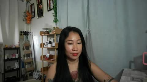 yumie  online show from July 29, 2026, 11:47 pm