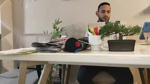 pineappleflipped online show from June 24, 2026, 7:46 pm