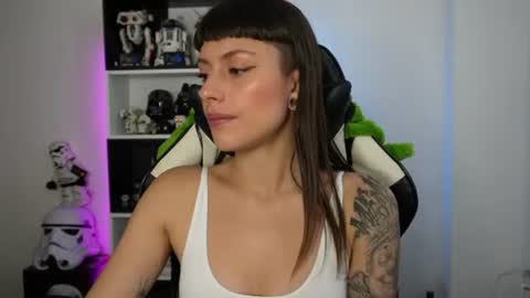 Emily online show from July 22, 2026, 1:47 pm