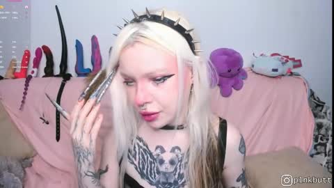 Helen Goat online show from May 30, 2026, 4:09 am