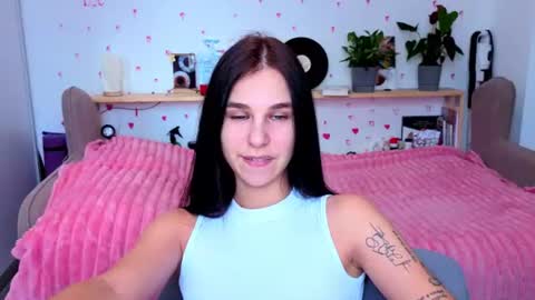 Molly online show from July 28, 2026, 8:32 am