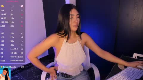im vane Model Independet online show from July 19, 2026, 12:47 am