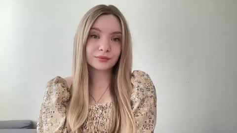 polishangel222 online show from June 17, 2026, 9:45 am