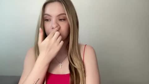 polishangel222 online show from June 24, 2026, 2:16 pm