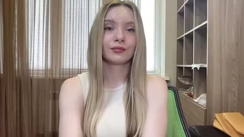 polishangel222 online show from July 6, 2026, 3:03 pm