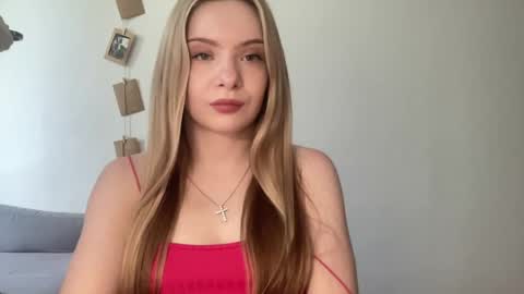 polishangel222 online show from August 4, 2026, 12:19 pm