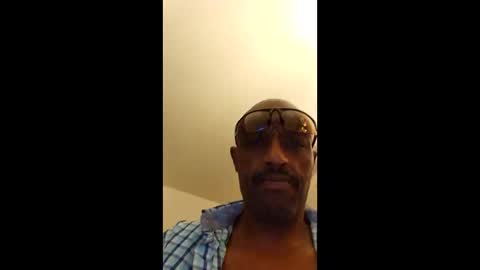 Snapshot of poobear53 chatting on May 31, 2026, 4:42 am Phil online show from May 31, 2026, 4:42 am