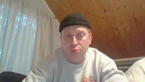 poppawheelie1234 online show from March 1, 2026, 11:56 am