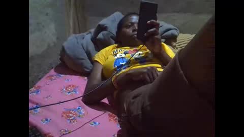 Snapshot of precious_nesh chatting on May 19, 2026, 5:14 am precious_nesh online show from May 19, 2026, 5:14 am