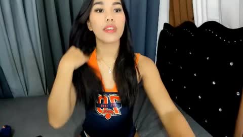 Snapshot of pretteamaxine chatting on July 7, 2026, 7:23 am pretteamaxine online show from July 7, 2026, 7:23 am