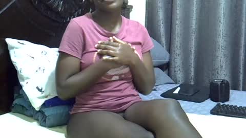 Snapshot of pretty_sheanna chatting on June 19, 2026, 12:15 am pretty_sheanna online show from June 19, 2026, 12:15 am