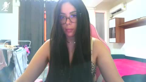Snapshot of prettyjulliette chatting on June 23, 2026, 2:26 pm prettyjulliette online show from June 23, 2026, 2:26 pm