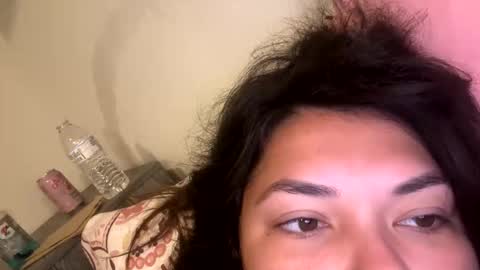 prettylatinamomma01 online show from April 26, 2026, 5:10 pm