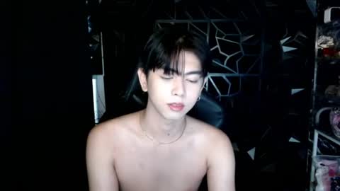 Snapshot of princecalix chatting on July 8, 2026, 5:50 pm princecalix online show from July 8, 2026, 5:50 pm