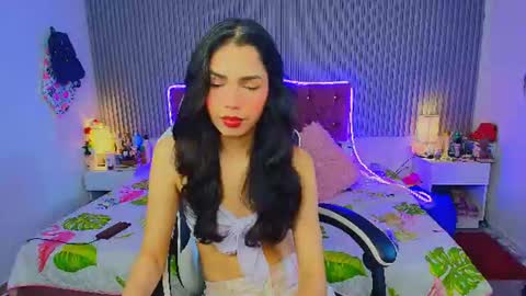 princess_skinny18 online show from July 9, 2026, 7:40 pm