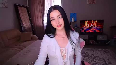 princessamira1 online show from May 28, 2026, 7:38 am