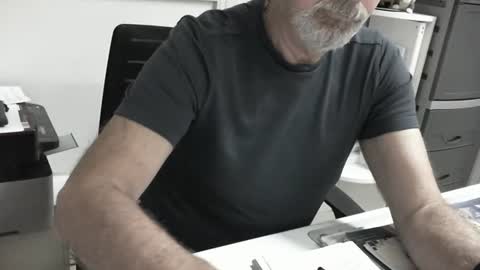 mature hairy guy online show from June 18, 2026, 3:16 pm