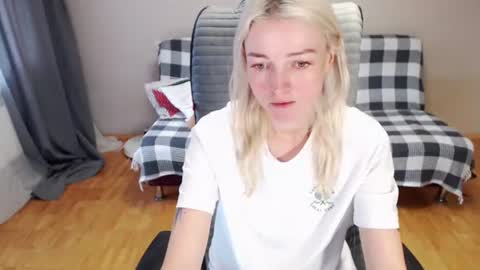 Polly online show from July 9, 2026, 4:49 am