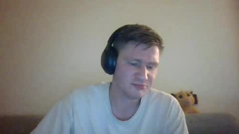 punkindrublic25 online show from June 15, 2026, 1:41 am