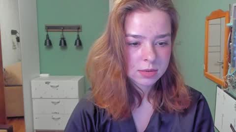 Polly online show from December 12, 2024, 2:33 pm