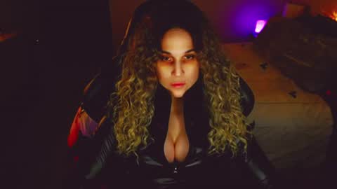 Kitty online show from August 4, 2026, 11:57 am