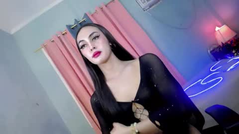 queen_danaya online show from July 5, 2026, 4:19 am